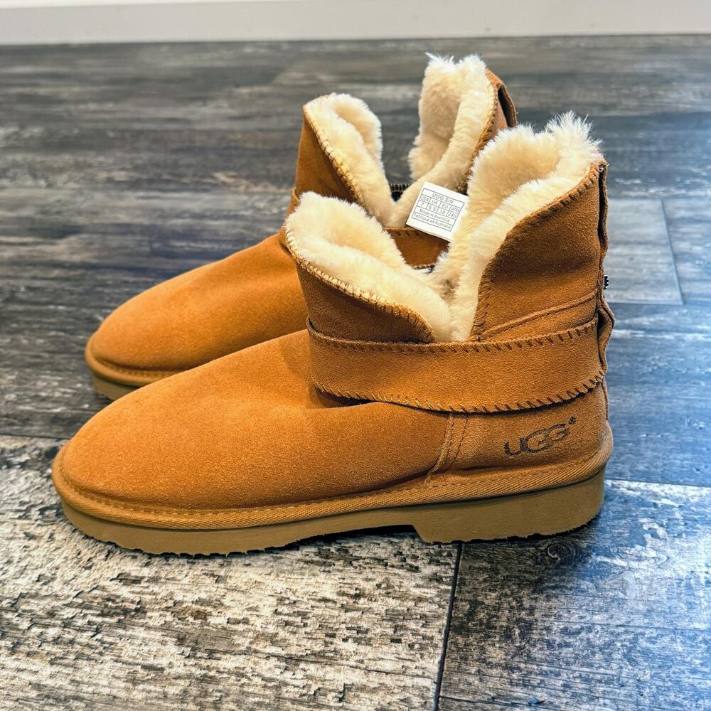 UGG Boots Shoes Womens Size 7 Chestnut Sheepskin Fleece Lined Classic Australia - Picture 6 of 14